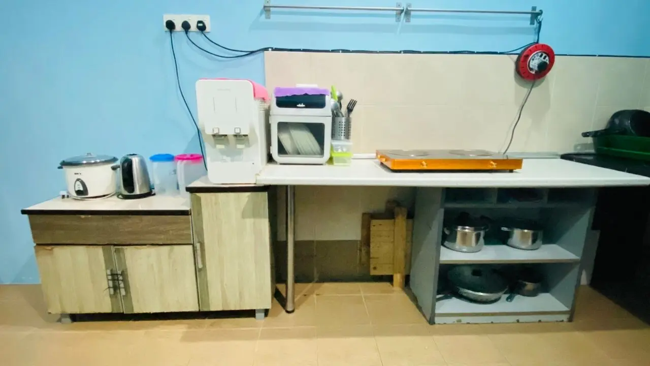 dapur kedua homestay indera mahkota